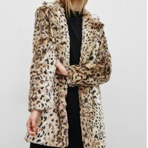 Aritzia Talula Beckledge Faux Fur Leopard Coat